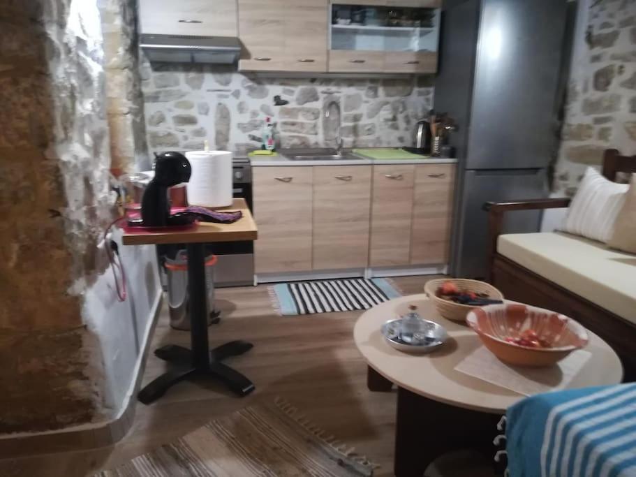 Gallery House Plouti Bagian luar foto