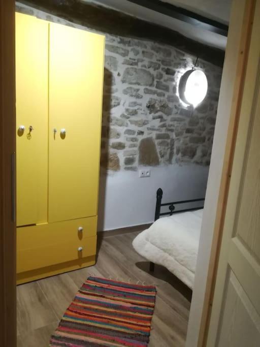 Gallery House Plouti Bagian luar foto